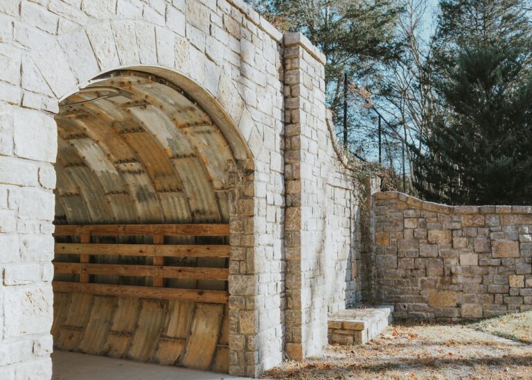 Gewölbekeller sanieren – historischer Natursteinkeller mit Gewölbebogen